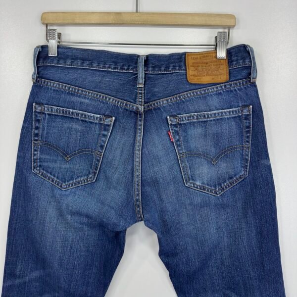 Share Levi's 527 Jeans Men's W30 L28 Blue Denim Slim Fit Bootcut Zip Vintage Y2K
