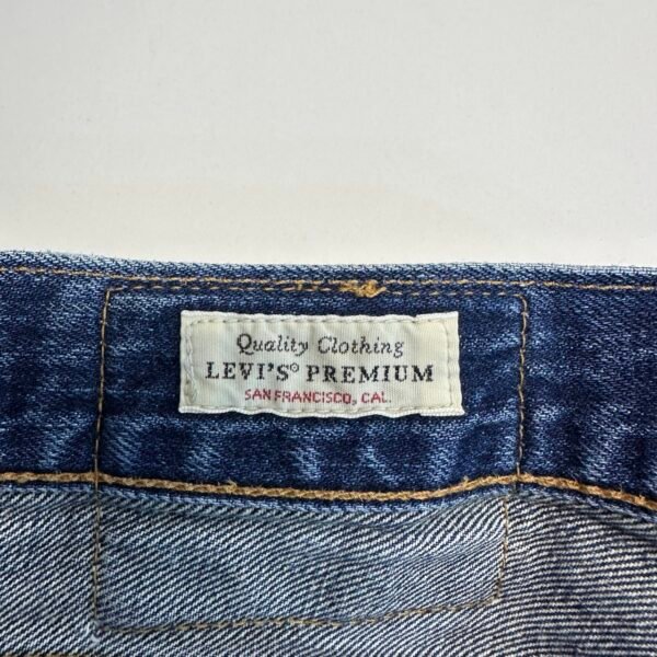 Share Levi's 527 Jeans Men's W30 L28 Blue Denim Slim Fit Bootcut Zip Vintage Y2K